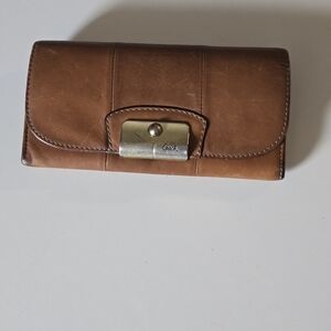 Coach Brown Leather Wallet with Glodentone  Clasp